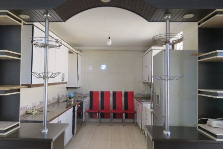 خانه مبله نزدیک بیستون
