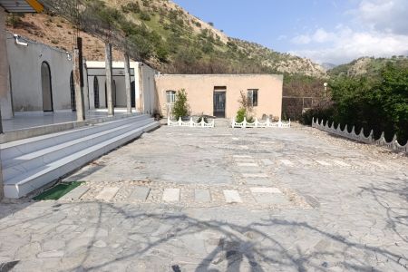 اتاق و استخر سانسی بهرام کش خرم آباد - و۲