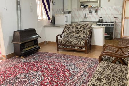 سوئیت حیاط دار در فومن - گربه کوچه