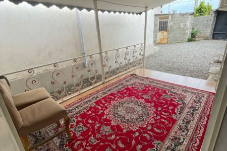 سوئیت حیاط دار در فومن - گربه کوچه