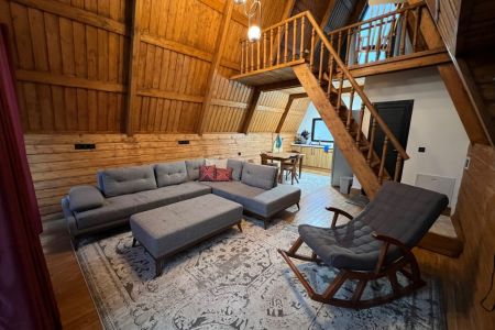 کلبه سوئیسی جکوزی دار در جاده دوهزار تنکابن