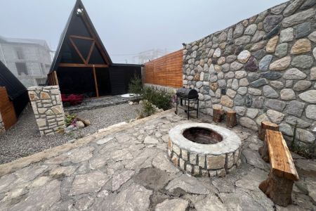 کلبه سوئیسی جکوزی دار در جاده دوهزار تنکابن