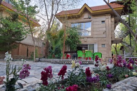ویلا باغ استخردار در باغ بهاردران