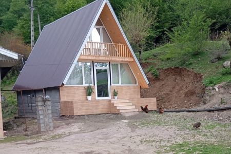 کلبه سوئیسی در شاندرمن - طالب دره