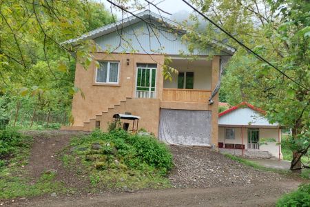 خانه جنگلی در سیاهکل - لوشاده