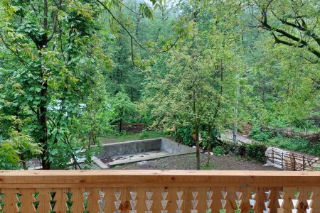 خانه جنگلی در سیاهکل - لوشاده