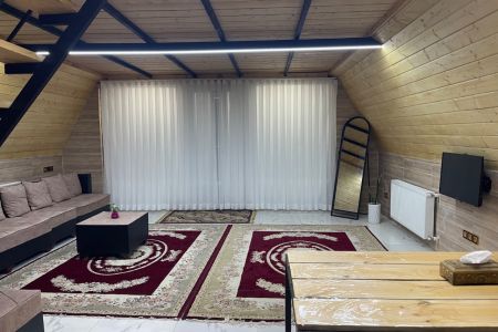 کلبه سوئیسی در شاندرمن