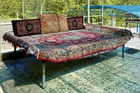 ویلا استخردار در باغ بهادران