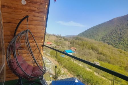 کلبه جکوزی دار با ویو کوه در جاده جواهرده