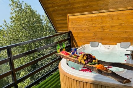 کلبه جنگلی جکوزی دار در تنکابن - تودارک