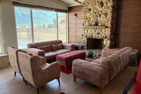 ویلا با استخر و زمین والیبال در انارور نوشهر