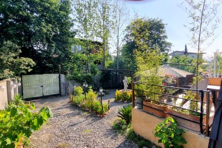 کلبه سوئیسی با وان جکوزی در بابلکنار - سیدکلا