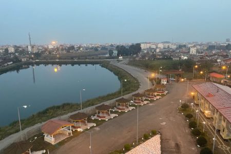 سوئیت کنار تالاب عینک رشت - ۳ تخته -تیپ۱