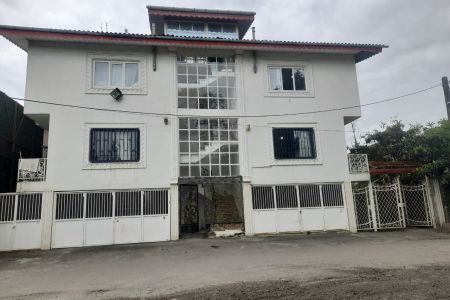خانه مبله در در بلوار کازینو رامسر - طبقه سوم