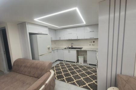 سوئیت مبله نزدیک فلکه خیام ارومیه - همکف