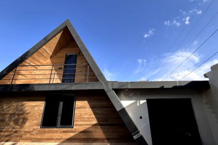 کلبه سوئیسی در رودهن - مهرآباد