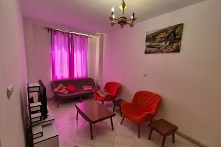 سوئیت نقلی نزدیک شهرک اکباتان - طبقه دوم