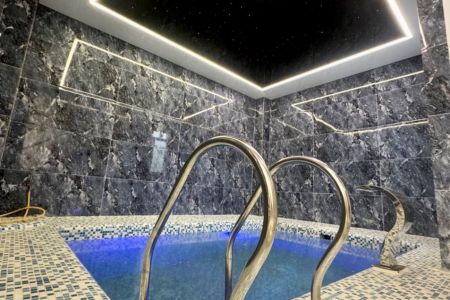 ویلا دوبلکس با روف و استخر کوچک در رویان