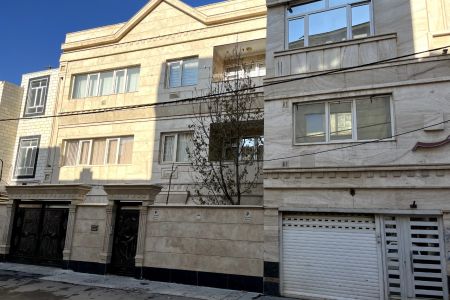 سوئیت نقلی نزدیک آرامگاه باباطاهر - همکف
