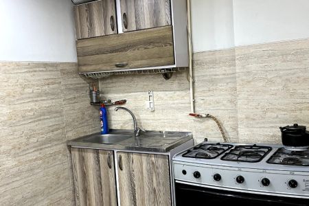 سوئیت نقلی نزدیک آرامگاه باباطاهر - همکف