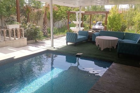 ویلا استخردار در چهارباغ - سلطان آباد