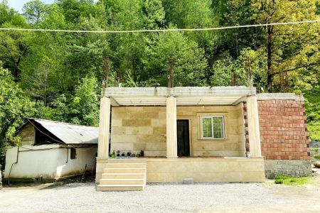 خانه ویلایی نزدیک رودخانه در اسالم - گیجاب