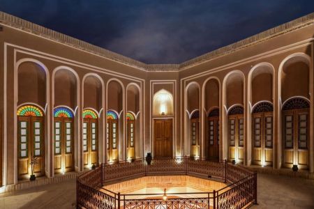 بوتیک هتل در گازرگاه یزد - سه دری آفتاب