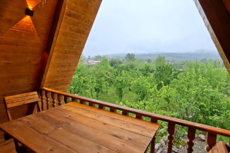 کلبه سوئیسی با جکوزی در هلی خال بابلکنار