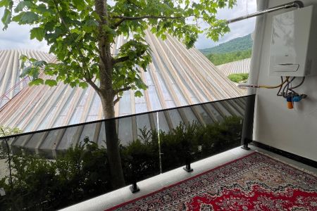 کلبه سوئیسی تراس دار در متل قو - نارنج بندبن