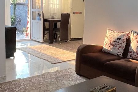 سوئیت حیاط دار در سنگر - اسلام آباد شاقاجی