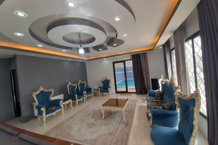 ویلا استخردار در چهارباغ