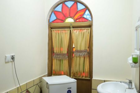 بومگردی در نائین - چهار تخته