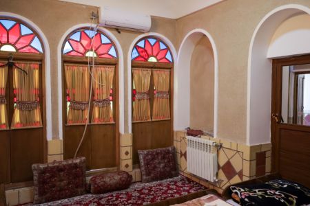 بومگردی در نائین - دو تخته