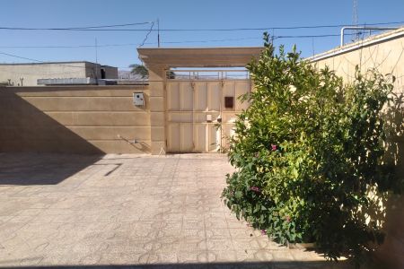 خانه ویلایی در آبدانان - پشت قلعه
