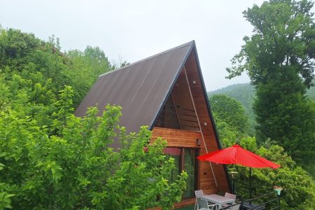 کلبه سوئیسی در کالیکلا لفور