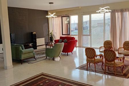 ویلا تریبلکس استخردار در رودهن - خورین