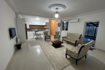 خانه استخردار در سنگر - سروندان - همکف