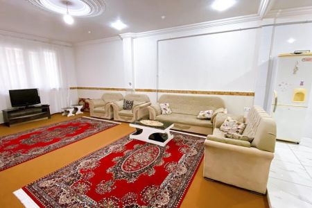 خانه مبله نزدیک دریاچه زریبار مریوان - همکف