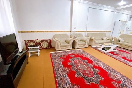 خانه مبله نزدیک دریاچه زریبار مریوان - همکف