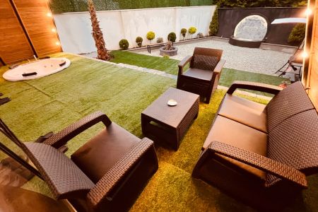 کلبه سوئیسی با جکوزی در ابریشم محله رامسر