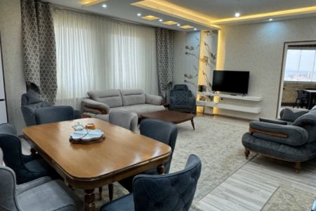 خانه با استخر آبگرم کوچک در سرعین - ط ۵