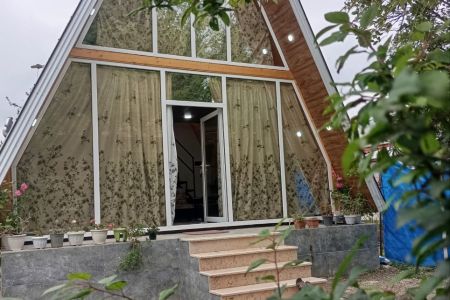 کلبه سوئیسی در شاندرمن - اسطلخ زیر