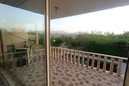 خانه ویلایی استخردار در کهک - باغ آهو