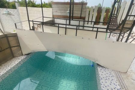 کلبه چوبی استخردار در رستمکلا بهشهر