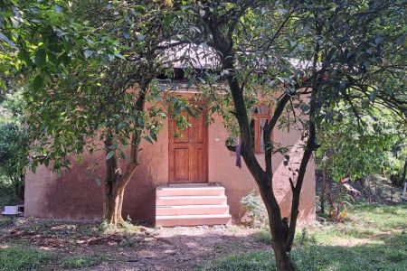 سوئیت با نمای کاهگلی در متل قو - دانیال