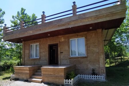 خانه ویلایی در مسیر قلعه رودخان - ملسکام