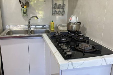 سوئیت کنار رودخانه در خرم آباد - قلعه گردن