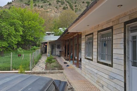سوئیت در مهدی شهر - شلی