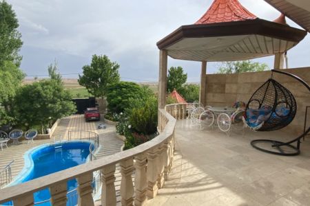 ویلا دوبلکس استخردار در چهارباغ - رمنده