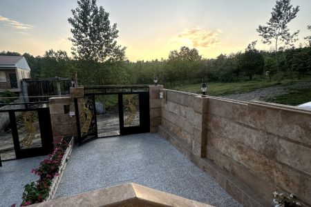 خانه حیاط دار در اطاقور - کیش پشته